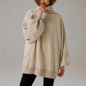 NAP Loungewear Oversized Tan Turtleneck Sweatshirt Size Small